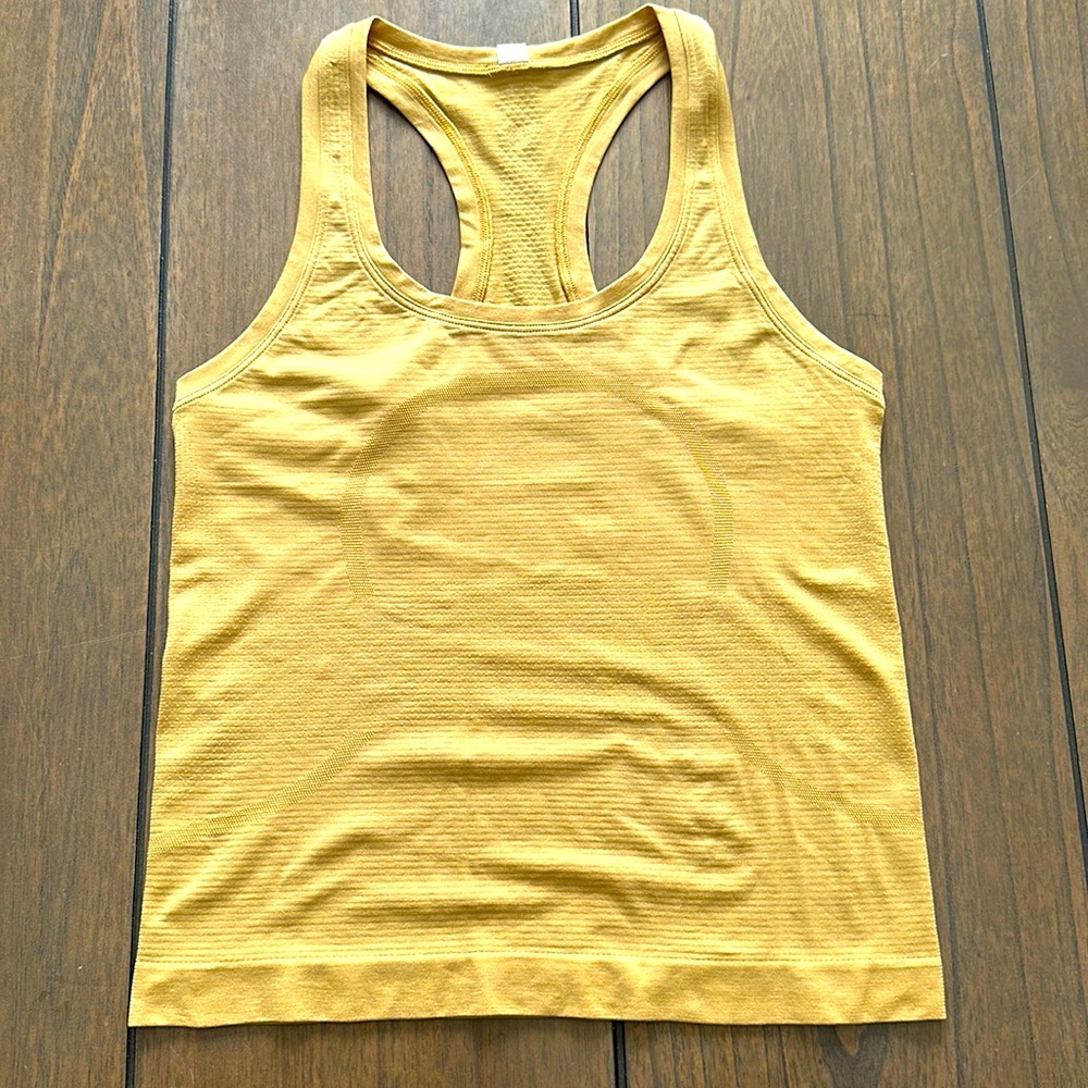 Lululemon Swiftly Tech Racerback Tank Top Race Length 🍋
